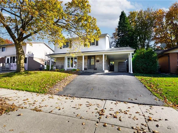 1323 Queens Blvd, Kitchener, ON N2M 1C6