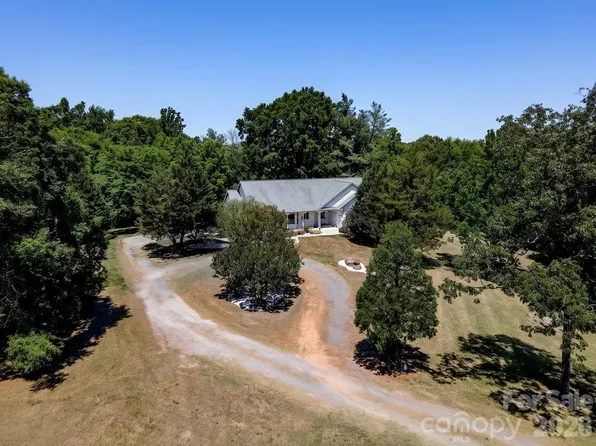 13035 Asbury Chapel Rd, Huntersville, NC 28078