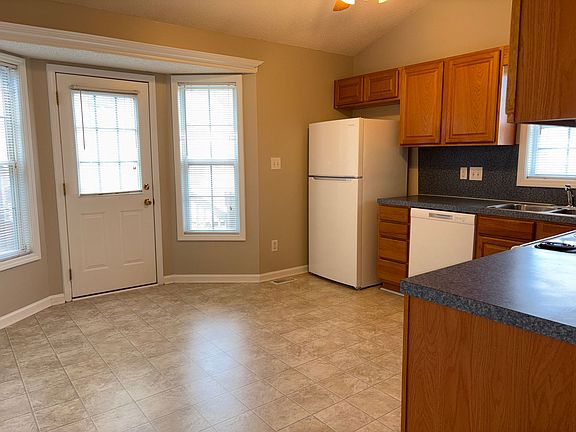5th image of 4750 Mischief Ct