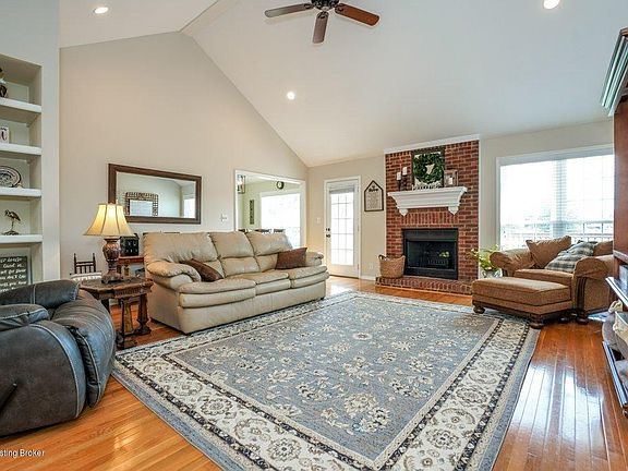 5th image of 8300 Charleston Way