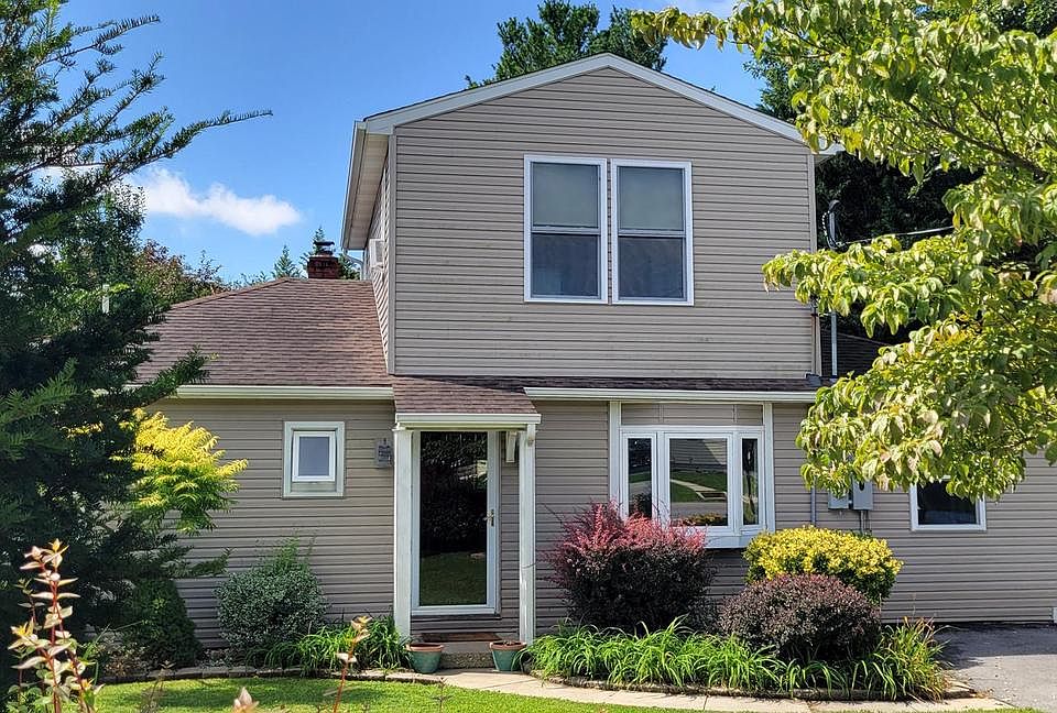 1st image of 416 Fairview Dr