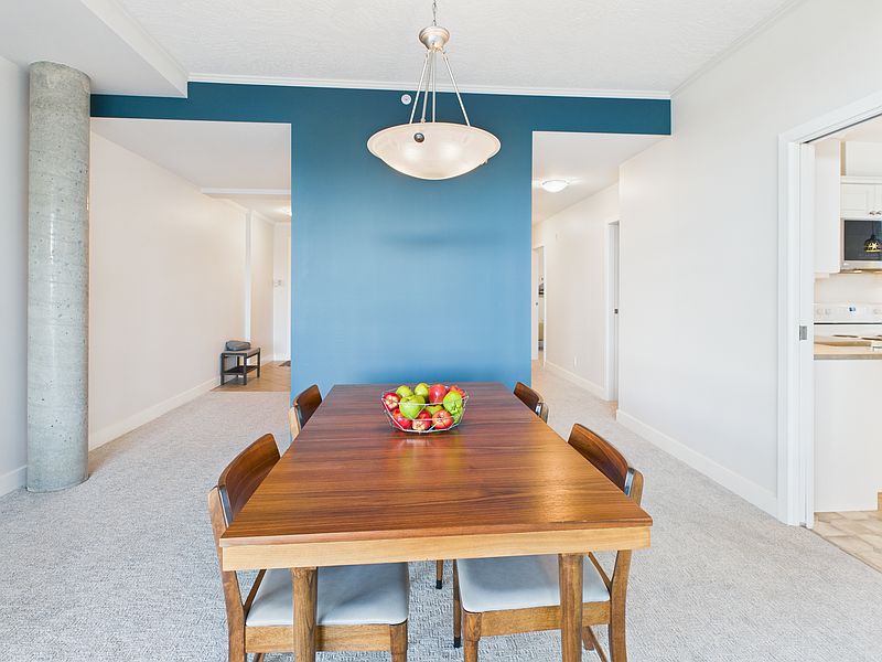 Saanich Apartment for rent - 2 Bedrooms — photo 17