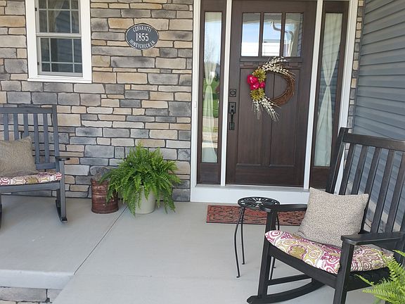 4th image of 1855 Honeychuck Ln