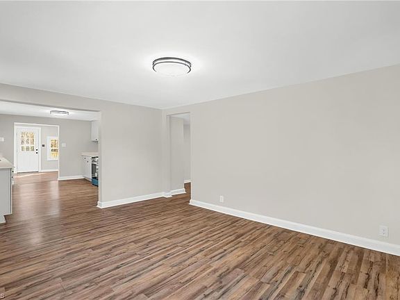 5th image of 3115 Woods Chapel Rd