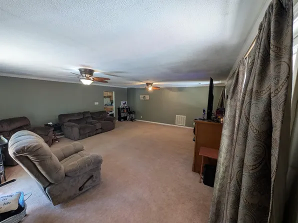 128 Robin Hood Rd, Dickson, TN 37055