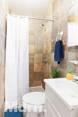 Rented by Mdrn Residential | media 51