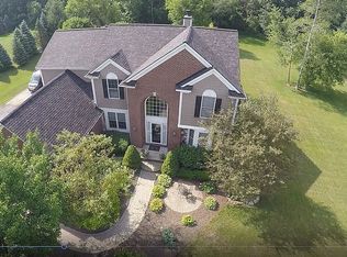 6388 Sunset Dr, South Lyon, MI 48178