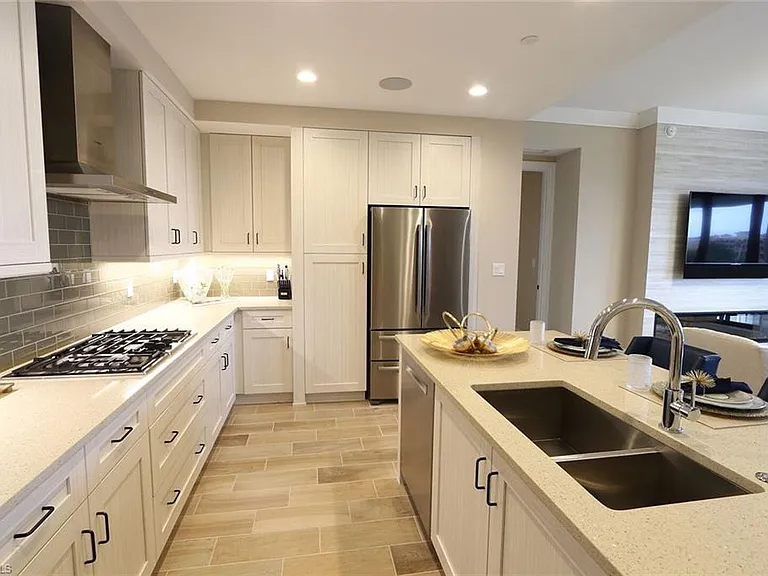 1135 3rd Ave S #517 — Photo 9