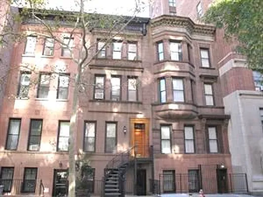 Sold by Douglas Elliman | media 21