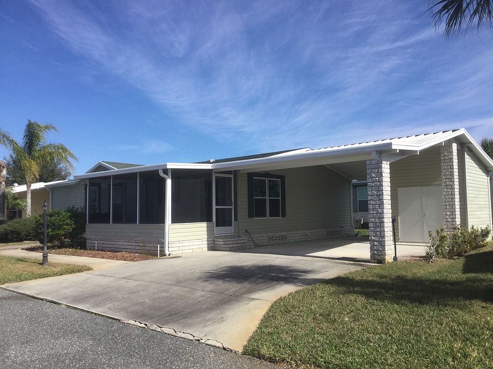 2nd image of 828 Riviera Ave