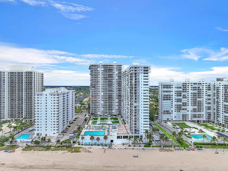 4280 Galt Ocean Dr #14F — Photo 32