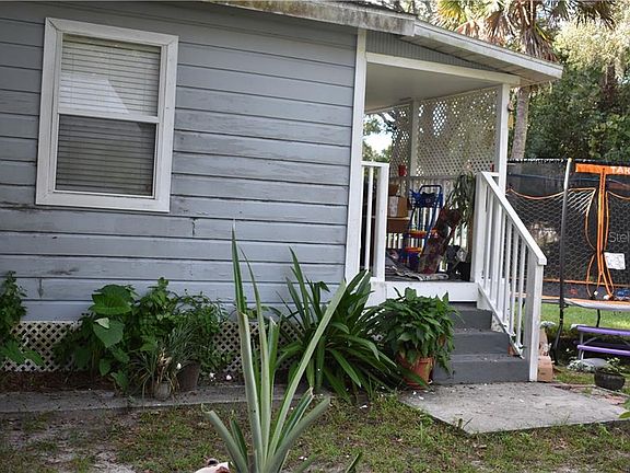 3rd image of 336 S Amelia Ave