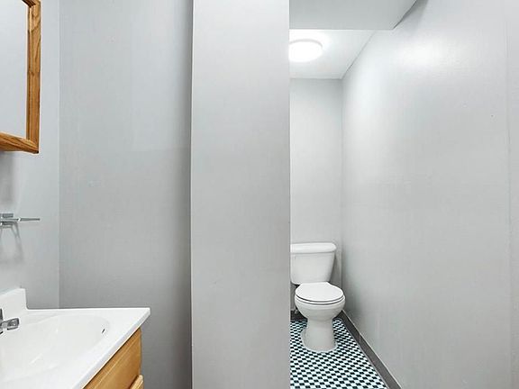 4th image of 112 E 103rd St #1A