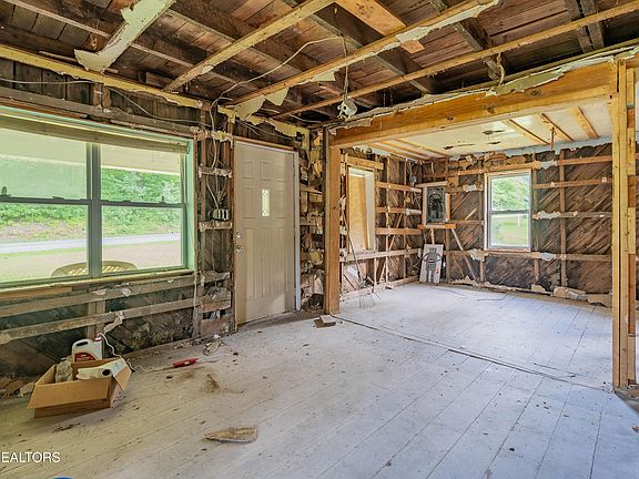 5th image of 440 Liberty Rd