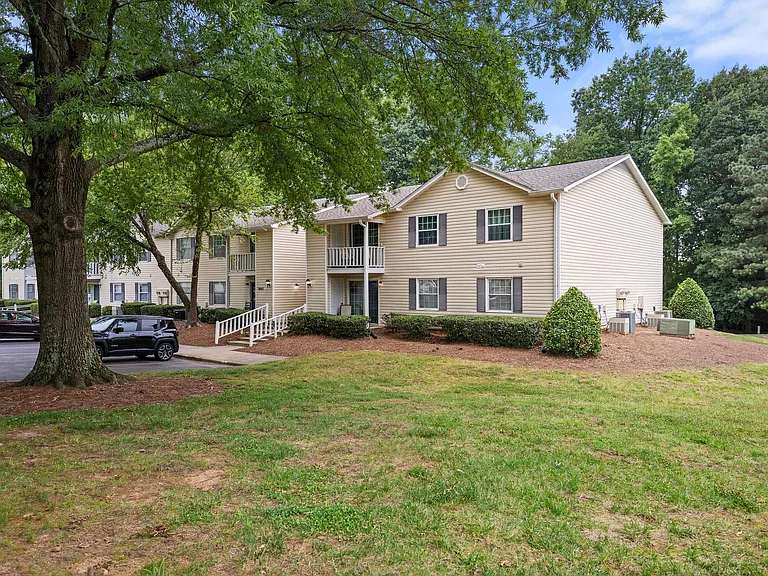 5645 Hornaday Rd #B — Photo 22