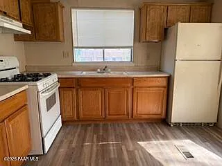 158 W Navajo Dr — Photo 5