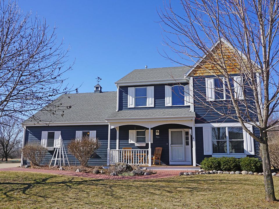 1st image of 711 Orchard Cir