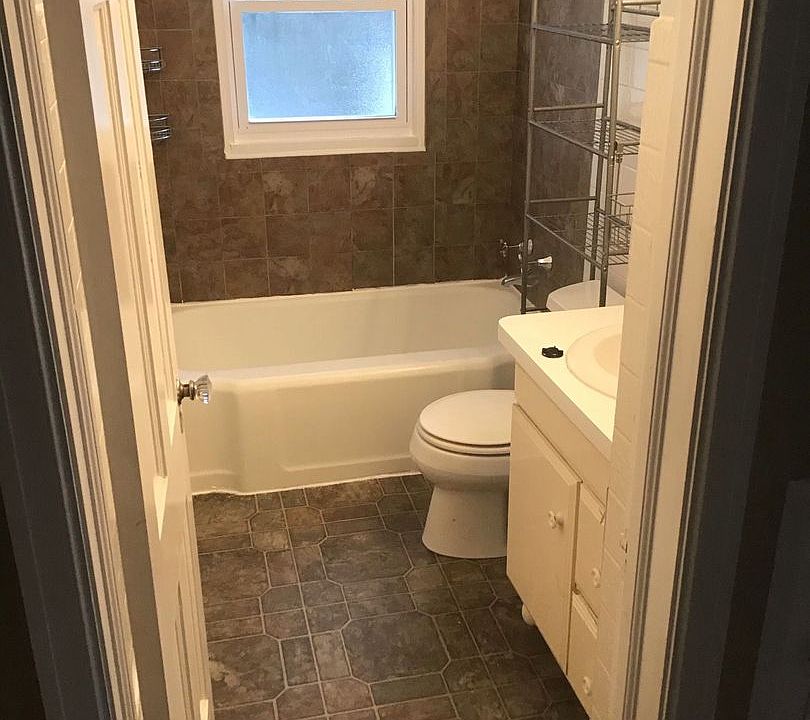 2nd image of 2932-2934 N 75th St