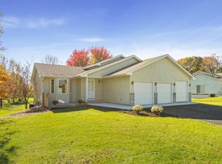 2780 Oak Ridge Dr, Monticello, MN 55362