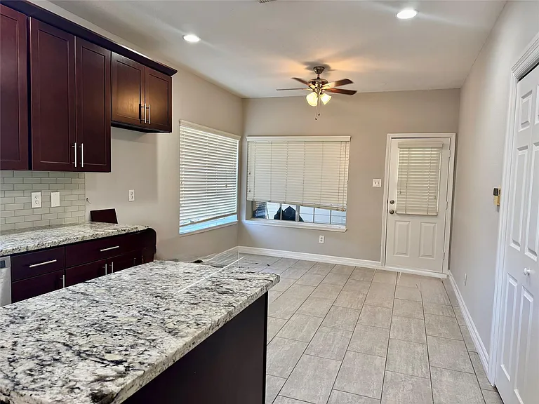 5722 Fort Sumter Ln — Photo 7