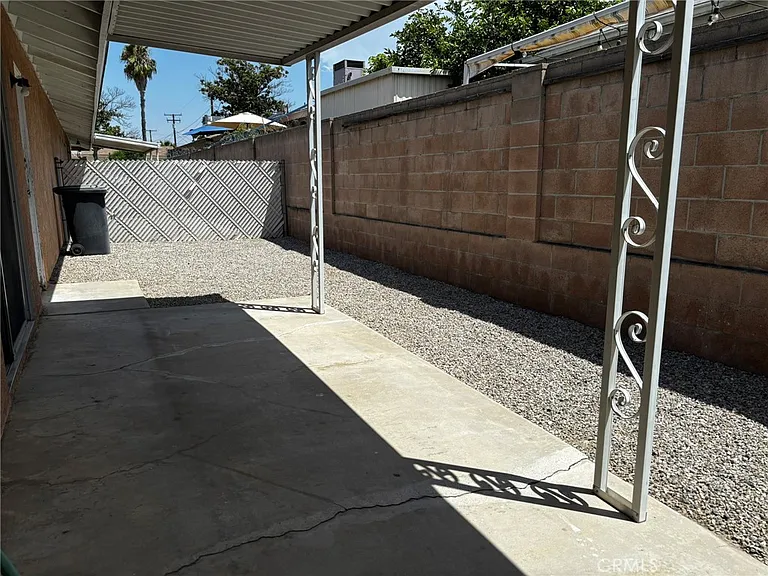 743 Evergreen St — Photo 10