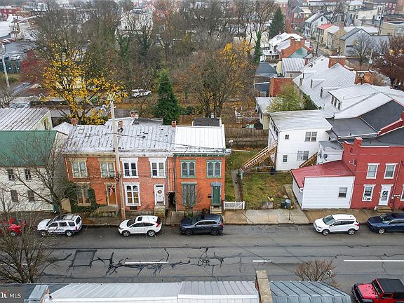 4th image of 110 S Bedford St