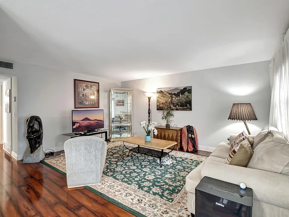 288 Tuscany E