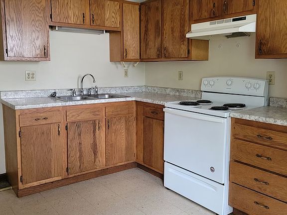 4th image of 1425 S Meeker Ave