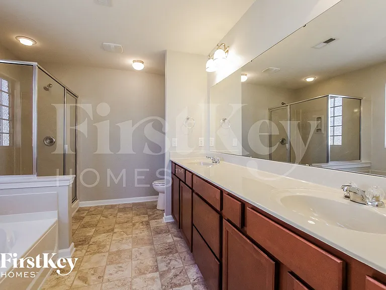 4204 Craighill Ln — Photo 10