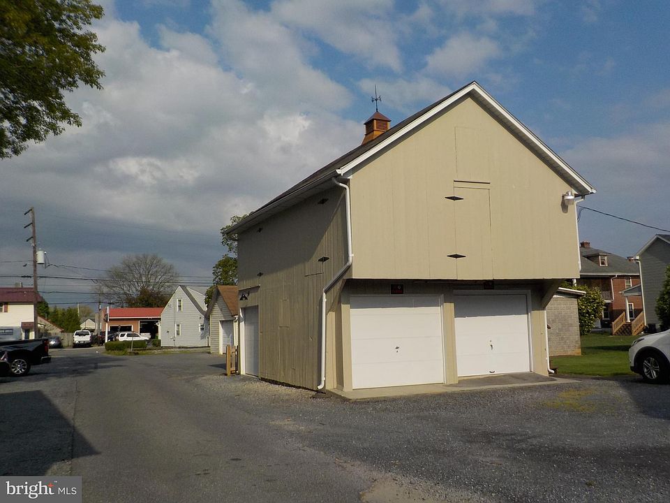 2050 State St East Petersburg PA Zillow