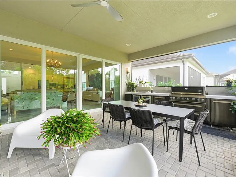11899 Gardenia Ave — Photo 31