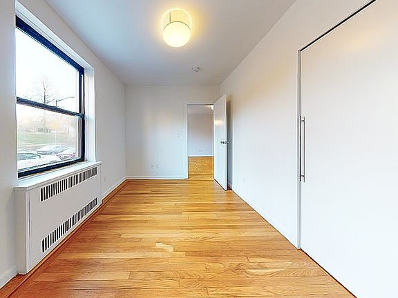 5th image of 200 Haven Ave APT 2L