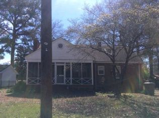 225 Gordon St, Thomson, GA 30824