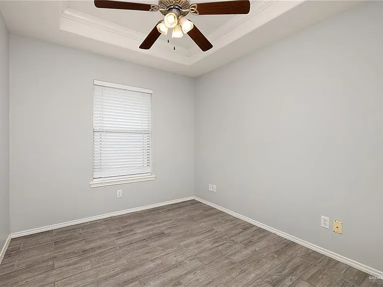 103 S 48th Ln #3 — Photo 13