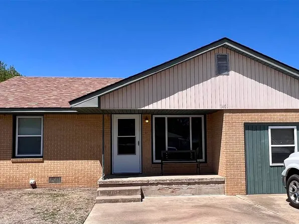 1401 S E St, Blackwell, OK 74631