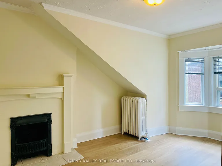 218 Heath St W #2 — Photo 12