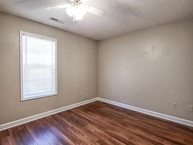 18901 Easter Ferry Rd — Photo 19