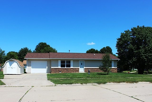 1st image of 120 Bayberry Ln
