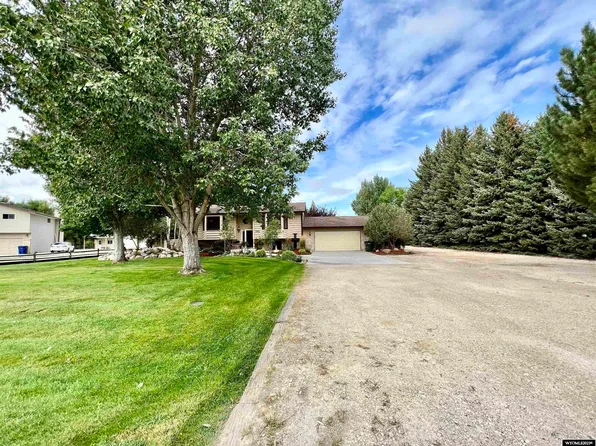 1982 Lake Creek Road, Casper, WY 82604