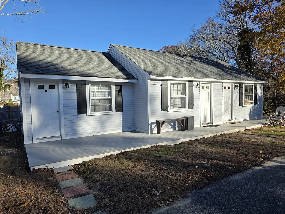 182 Sea St #10