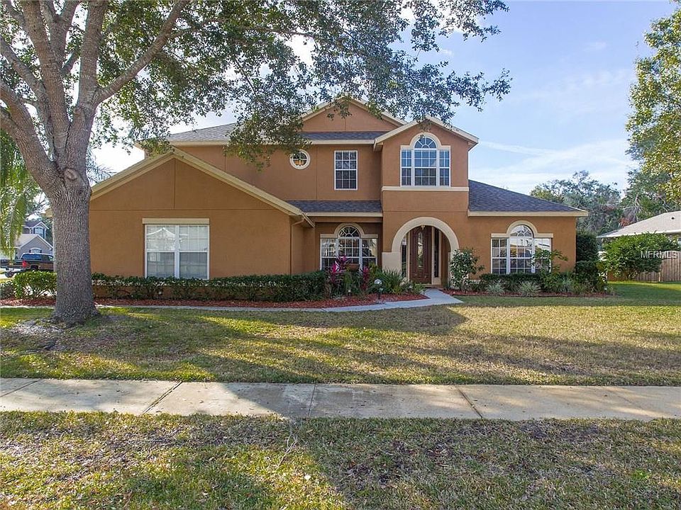 1st image of 208 Capri Cove Pl