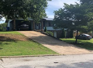 923 Sunset Ln, Harrison, AR 72601