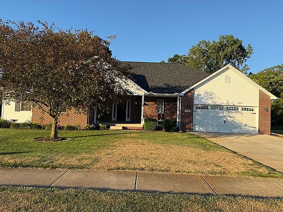 2nd image of 325 Forsythia St SE
