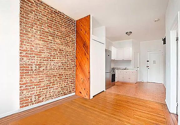 4th image of 511 E 83rd St APT 5C