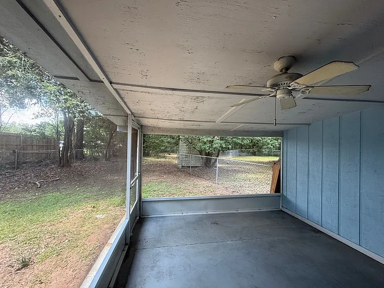 4000 Brewster Rd #A — Photo 8