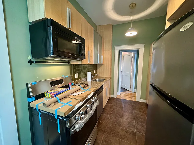 168 Neal St #4 — Photo 5