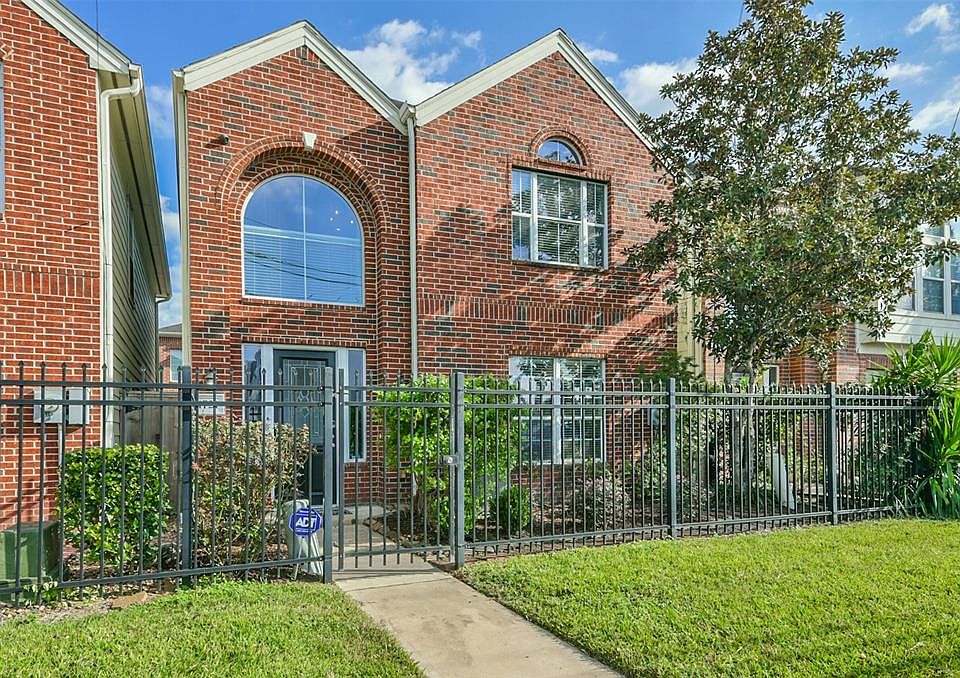 Welcome to Midtown Village in Eado- a beautiful, gated neighborhood with large, freestanding townhomes.