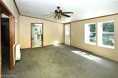 4th image of 6117 102nd Ave