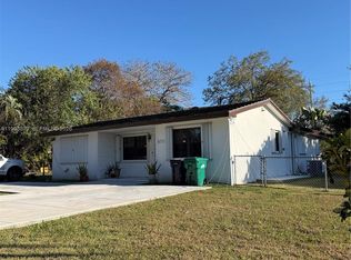 8772 SW 143rd St, Palmetto Bay, FL 33176