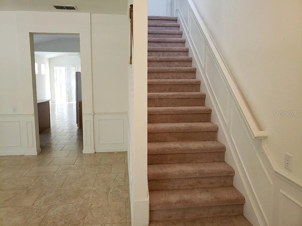 4 bed, 2190 sqft, $2,995 — Photo 3